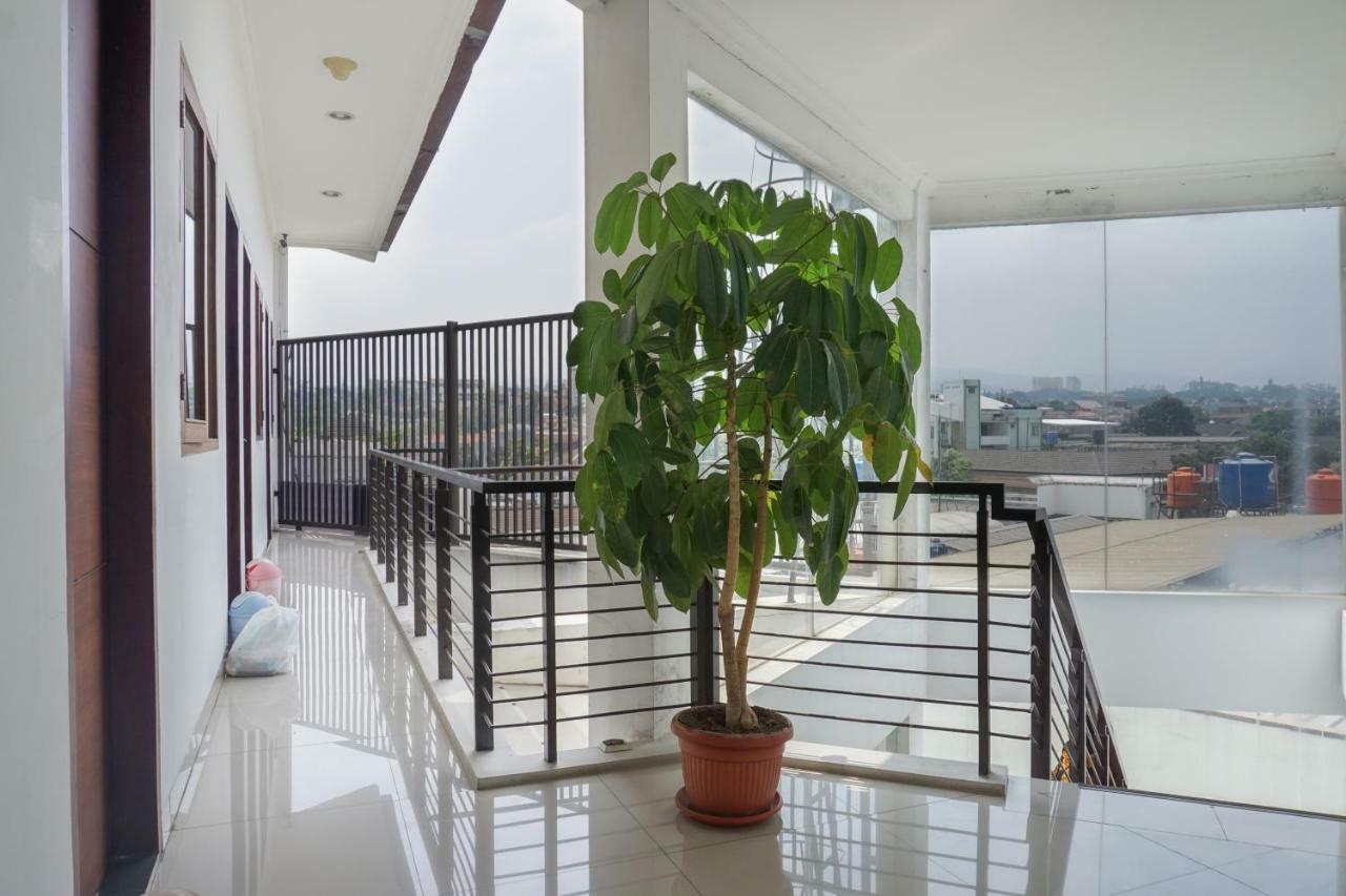 Residences By Reddoorz Near Maranatha University Bandung Exterior photo